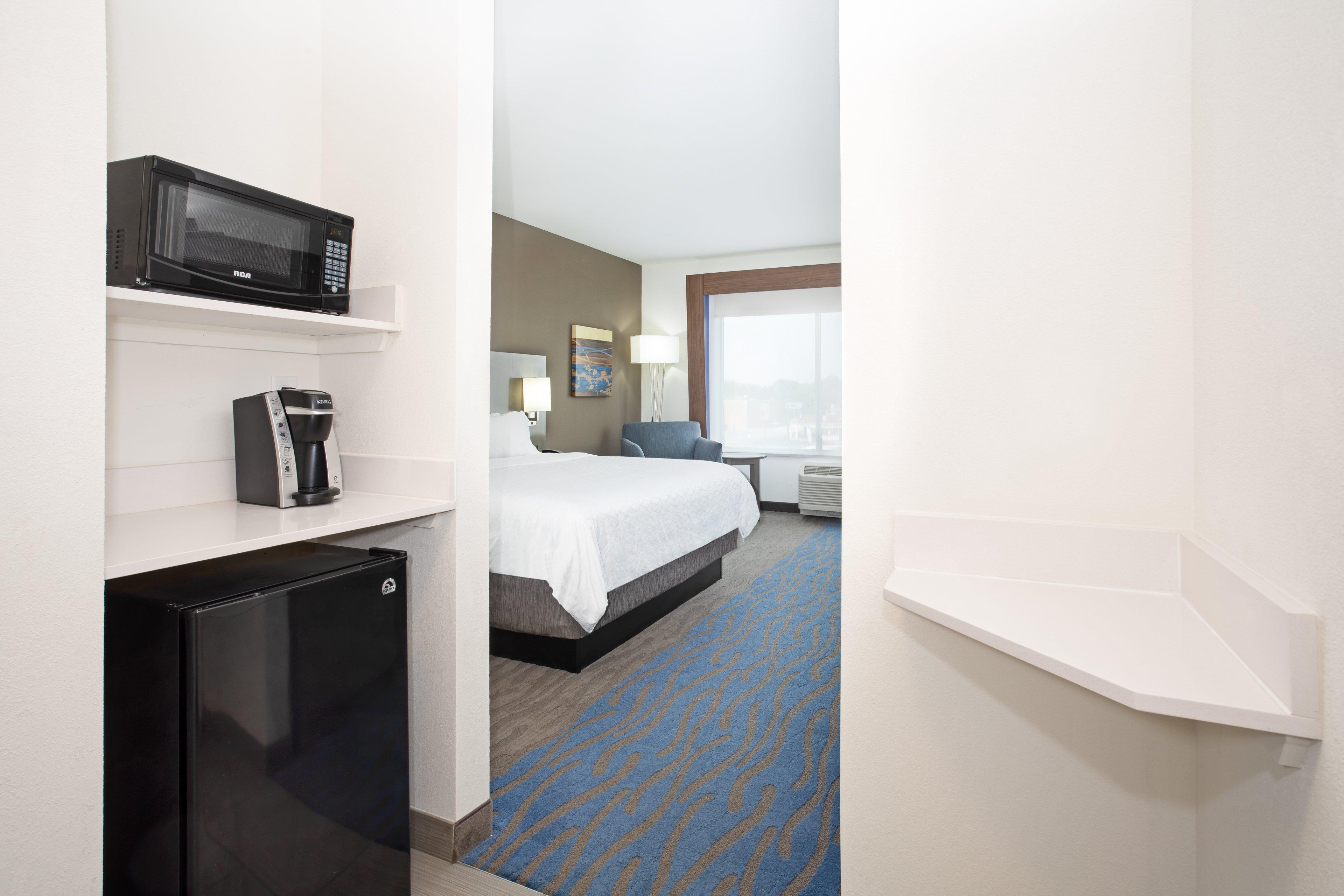 Holiday Inn Express & Suites Great Bend By Ihg Ngoại thất bức ảnh